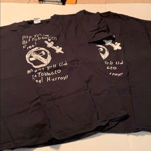 🔥4/$25🔥2 shirts large no smoking shirts